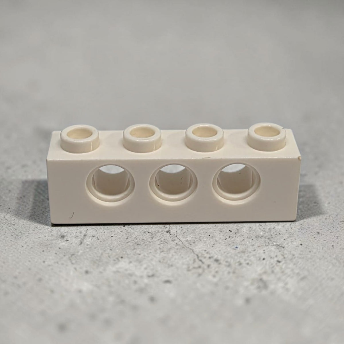 TECHNIC BRICK 1X4 DIAMETER 4.9 - 3701 - A1