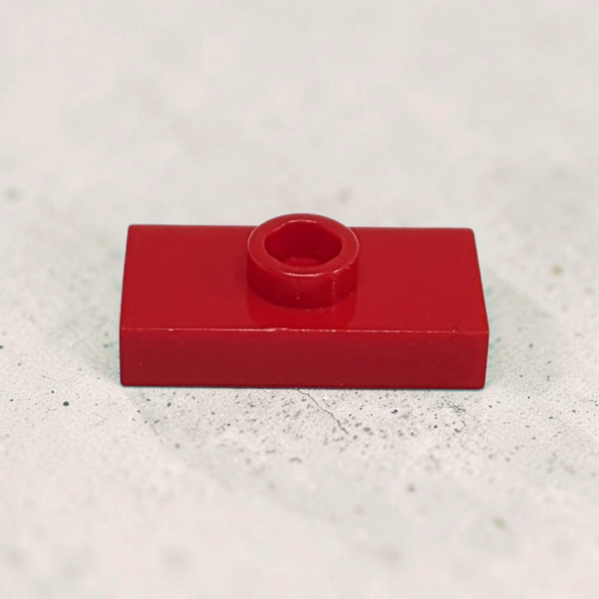 PLATE 1X2 WITH 1 KNOB - 15573