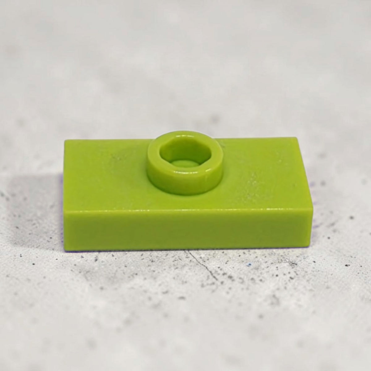 PLATE 1X2 WITH 1 KNOB - 15573