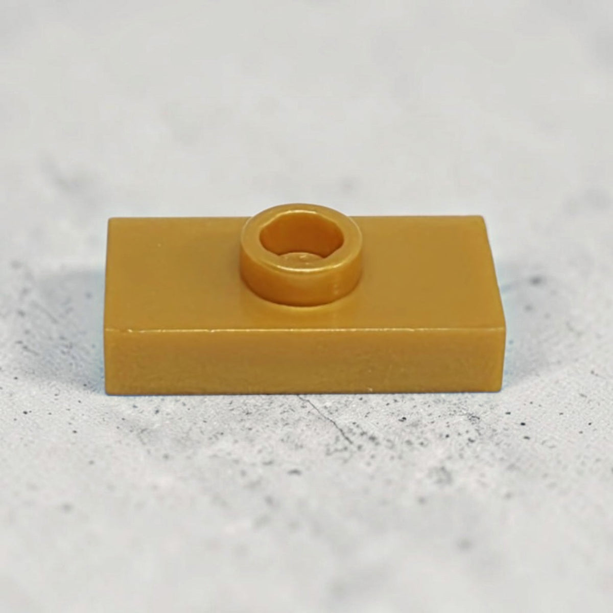 PLATE 1X2 WITH 1 KNOB - 15573