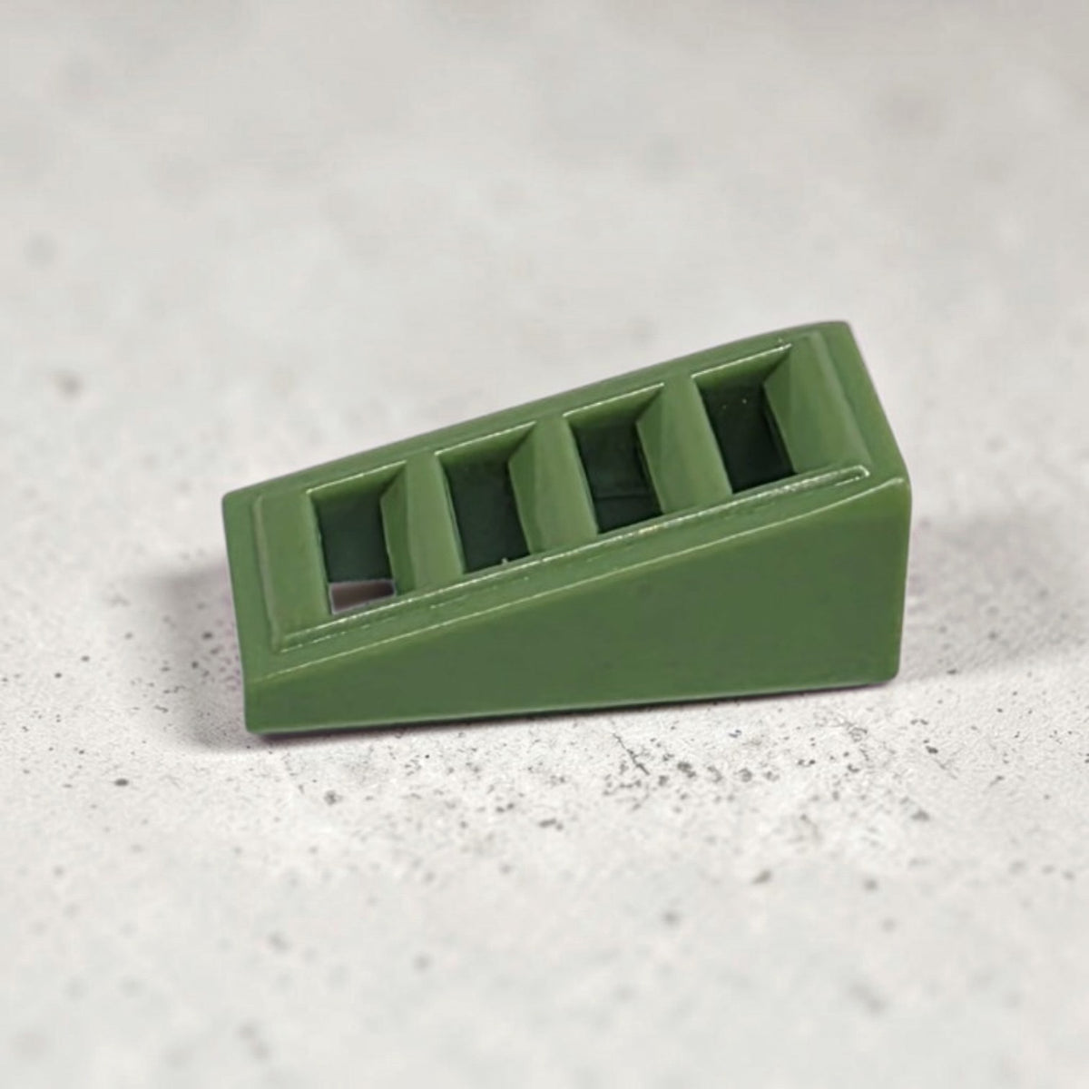 ROOF TILE WITH LATTICE 1X2X2/3 - 61409