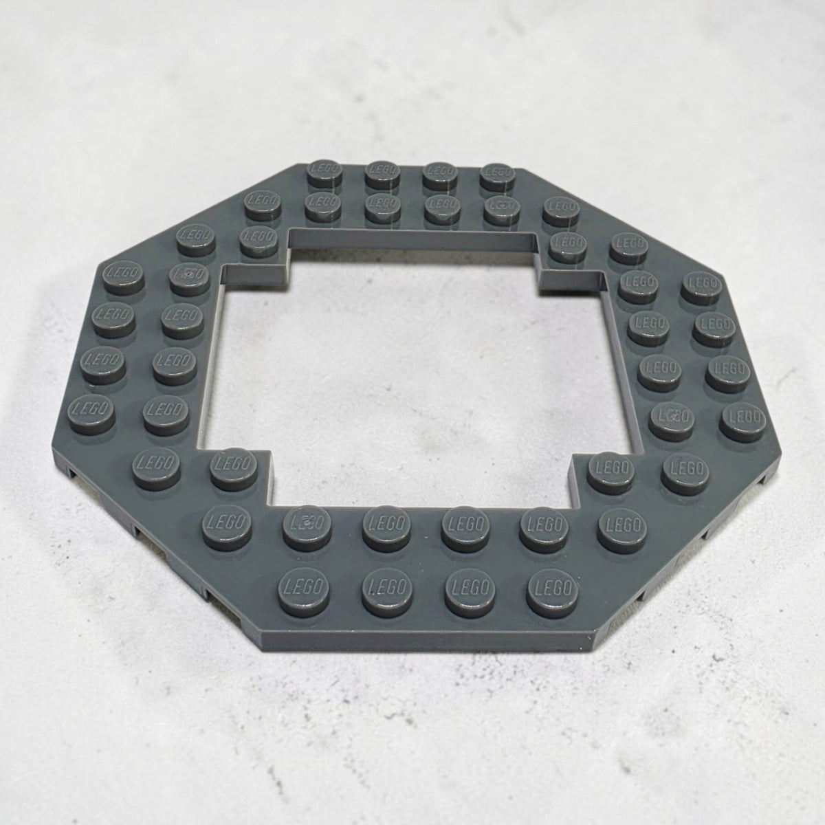 PLATE 10X10 OCTAGONAL WITH OPEN CENTRE - 6063 - B2